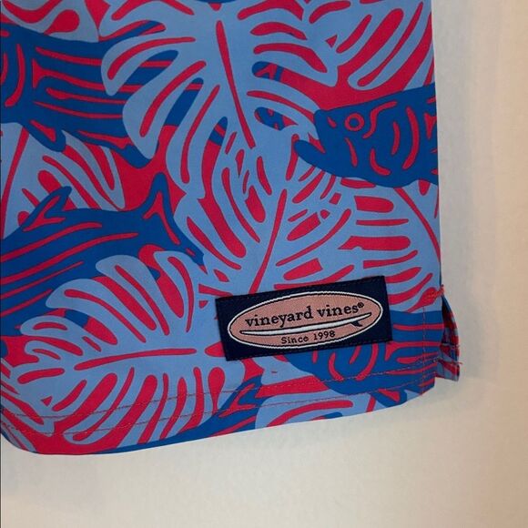Vineyard Vines Tropical Leaf Fish red blue boy Swim Trunks board shorts large/16 - Picture 3 of 11